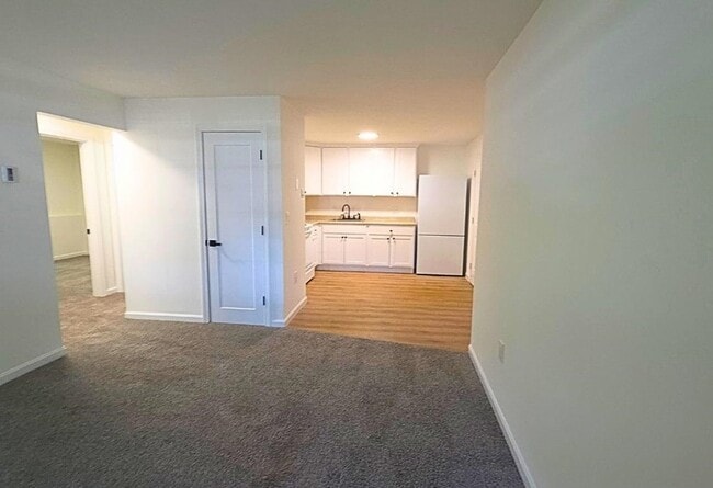 Building Photo - 185 Loudon Rd Unit 8