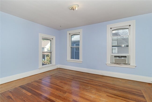 Building Photo - 56 Vassar St Rental