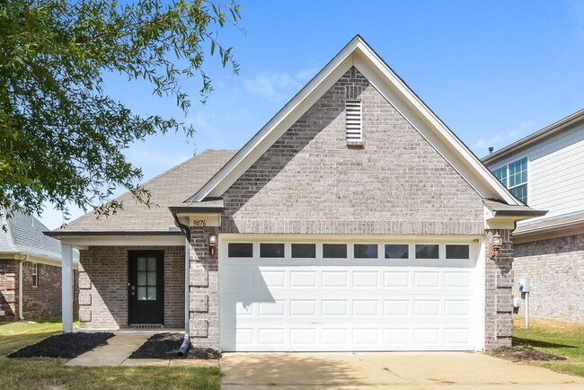 Building Photo - 9876 Southern Oak Way Rental