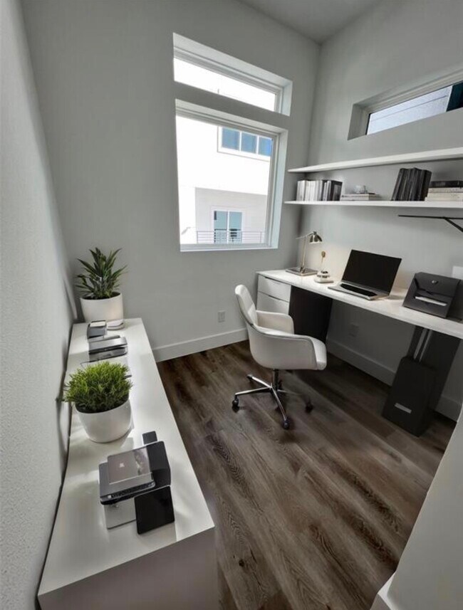 Photo - 505 Schweikhardt St