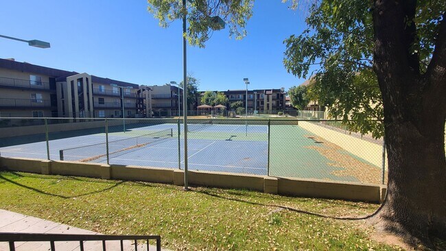 Photo - Beautiful 2 bedroom 2 bath Condo New Paint and flooring throughout