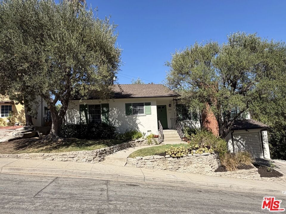Photo - 214 Sequoia Dr