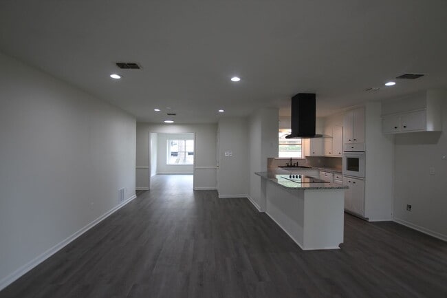 Photo - COMING SOON! 3 Bed 2 Bath Home in South Tyler! Tour Today!