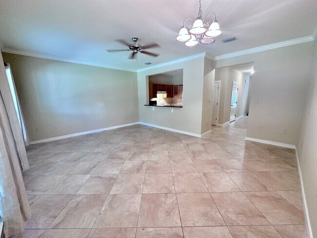 Photo - Adorable 3B/2.5B Unfurnished Townhome loca...