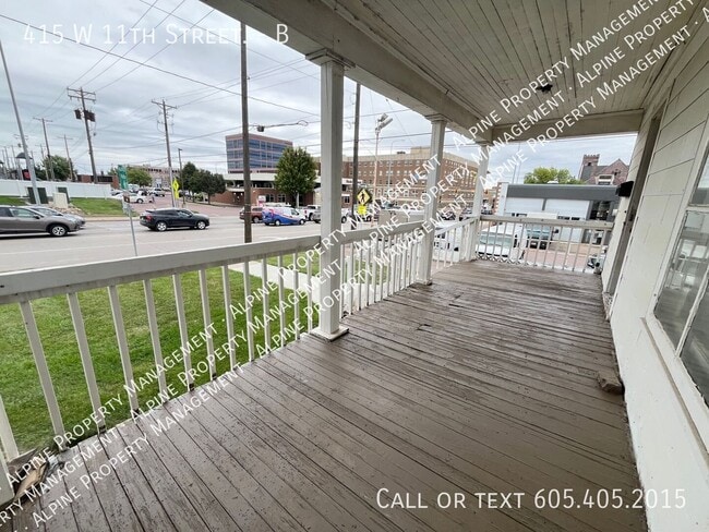 Photo - 415 W 11th St Unit B