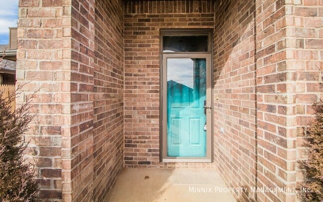 Photo - 5826 104th St