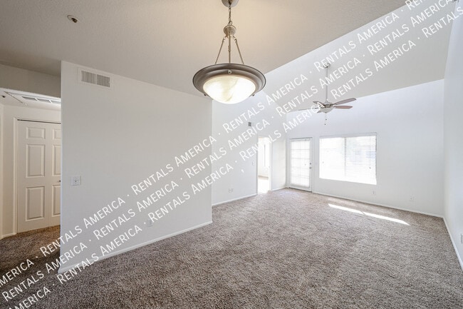 Photo - 7008 E Gold Dust Ave Unidad 205