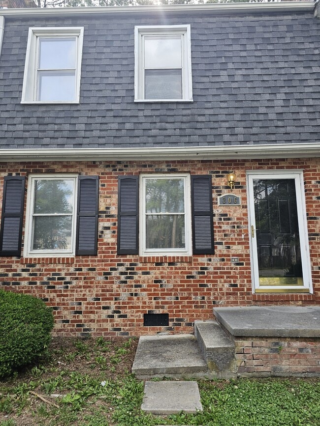 Photo - 306 Carroll Dr House