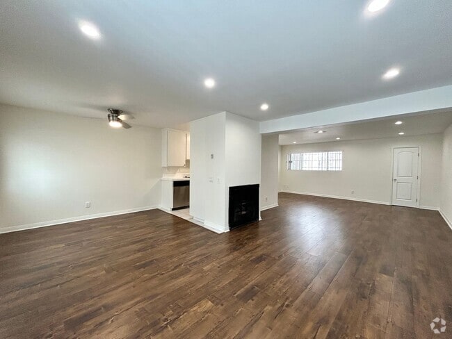 Building Photo - mit126 Unit 26-4 Rental