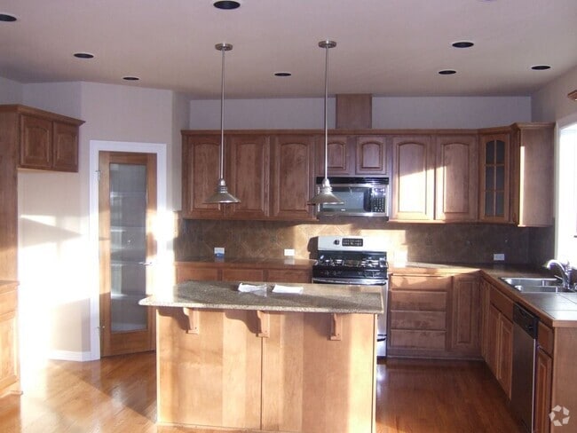 Building Photo - 5227 NE 3rd Pl Rental
