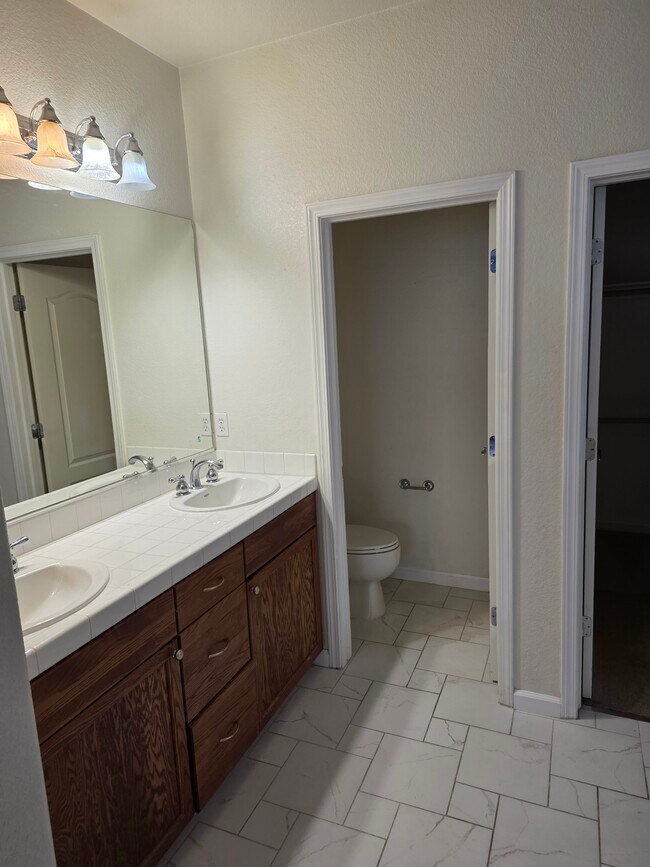 Photo - 7121 Crest Hill Dr