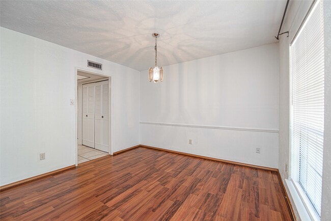 Building Photo - 3803 Cypressdale Dr Rental