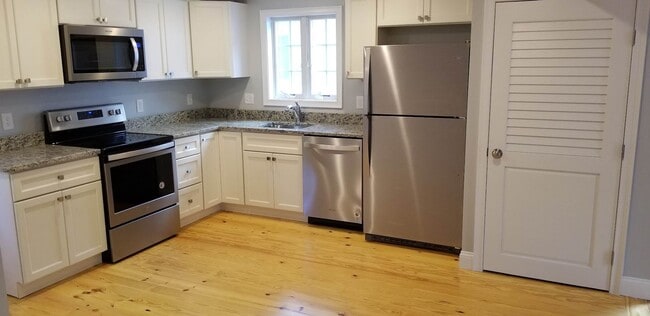 175 Pleasant St Unit 1