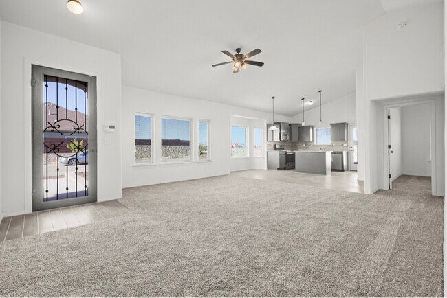 Photo - 1041 Summer Lake St