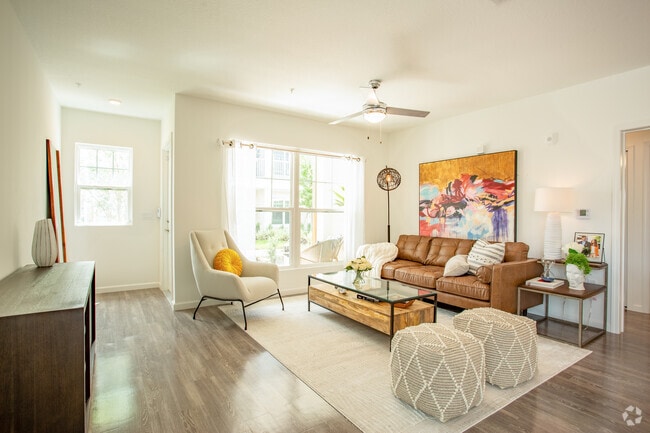 1BR, 1BA- 794 SF - Allegre - Living