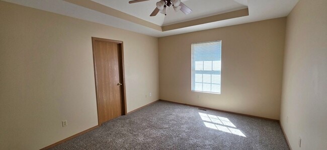 Photo - 3 Bedroom 2 Bath Close To Missouri State University $1295