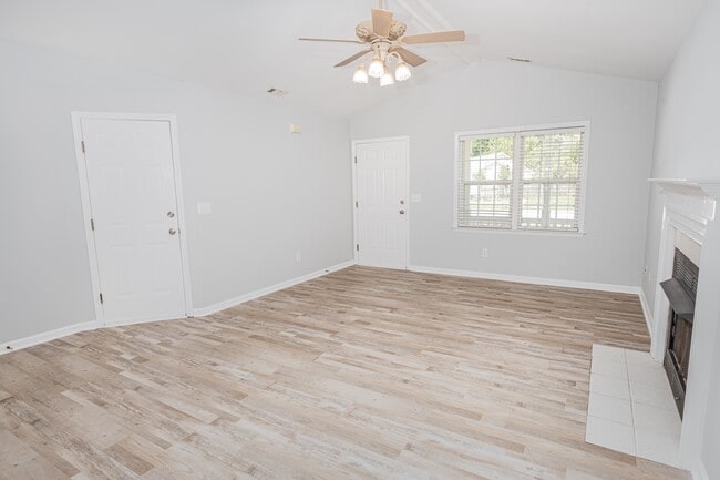 Photo - 212 Forest Park Dr