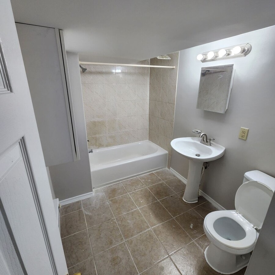 Photo - 253 Ridgeway St Unit Bsmt