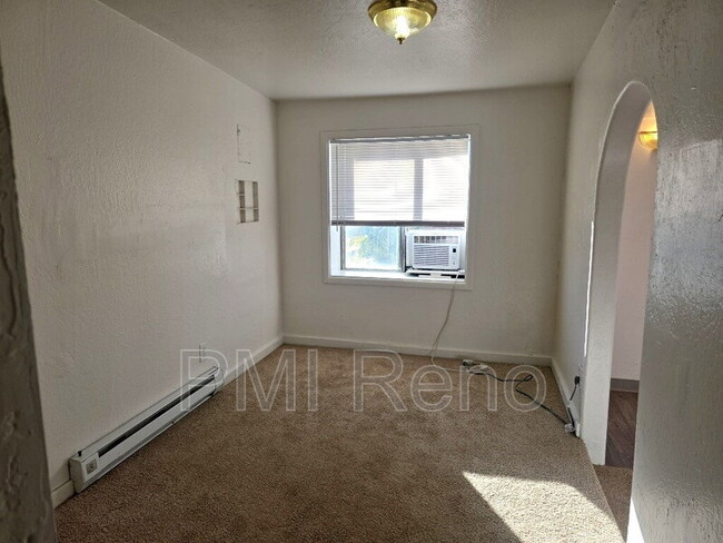 Photo - 140 Victorian Ave Unit 11