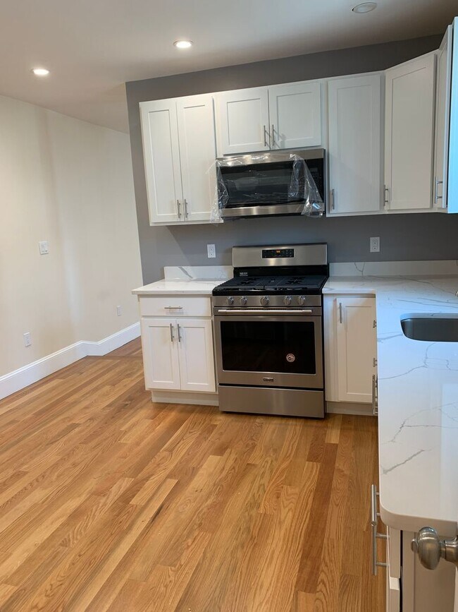 Photo - 801 Somerville Ave Unit 2