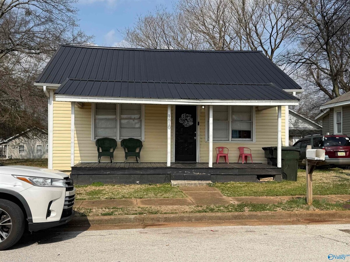 Photo - 1810 Beech St SE