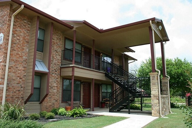 Photo - 2701 Zanderson Ave