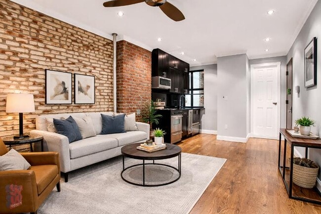 Building Photo - 436 W 52nd St