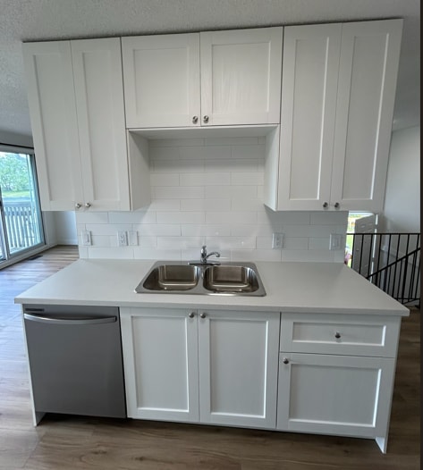Photo - 2 Bed 1 Bath Unit in Olds, AB Unit 3
