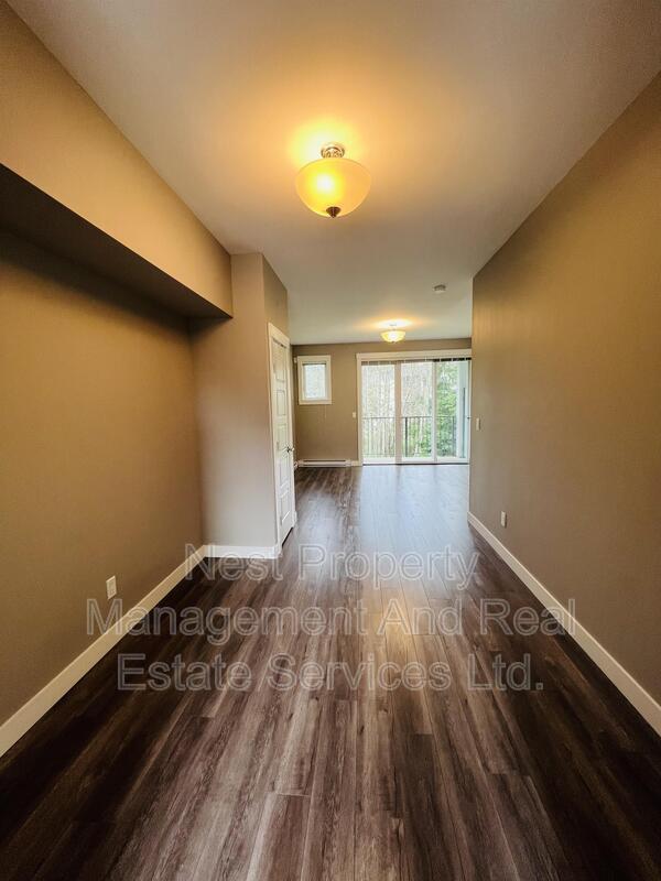 Photo - 110-110 Baxter Ave
