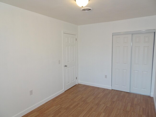 Photo - 903 Sherman Ln