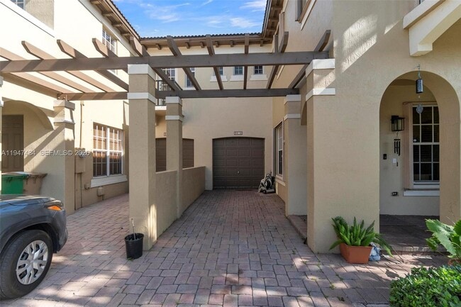 Photo - 8612 Buckskin Manor