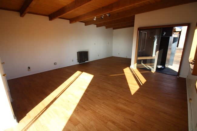 Photo - 5107 Cass St Unidad 5107