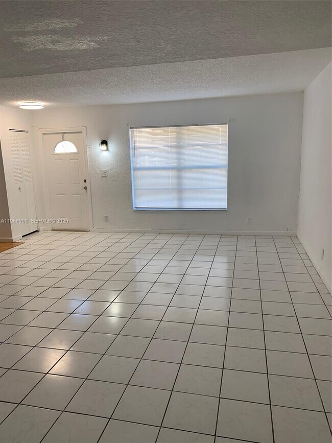 Photo - 6520 SW 41st St