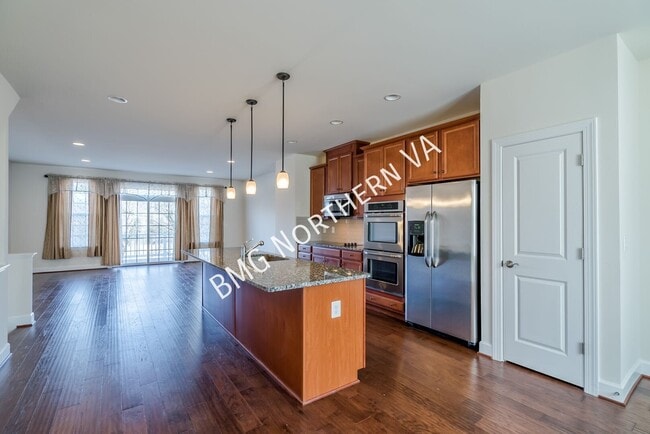 Photo - 8435 Girvan Ct
