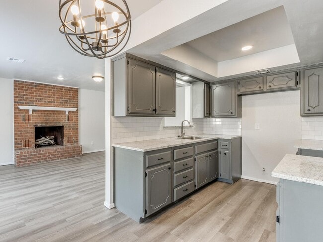 Photo - 5933 N Redmond Ave