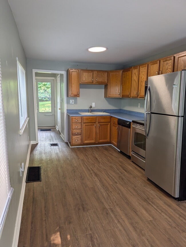 Photo - 52599 Emmons Rd