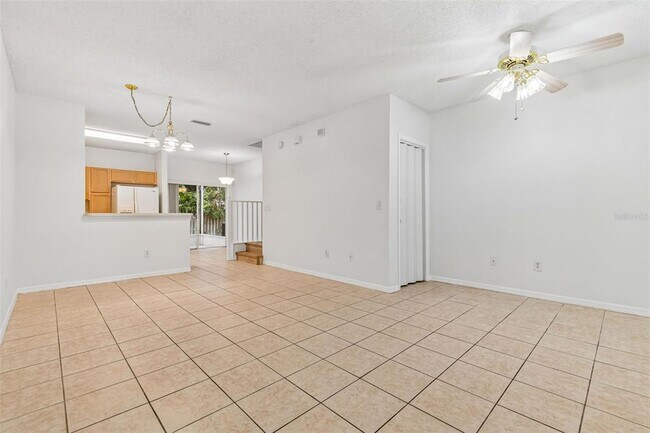 6245 Osprey Lake Cir