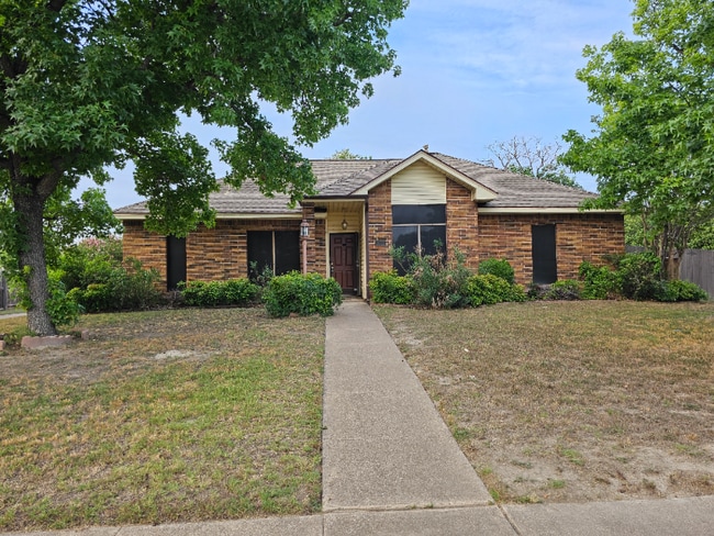Building Photo - 4033 Coronado Dr Rental