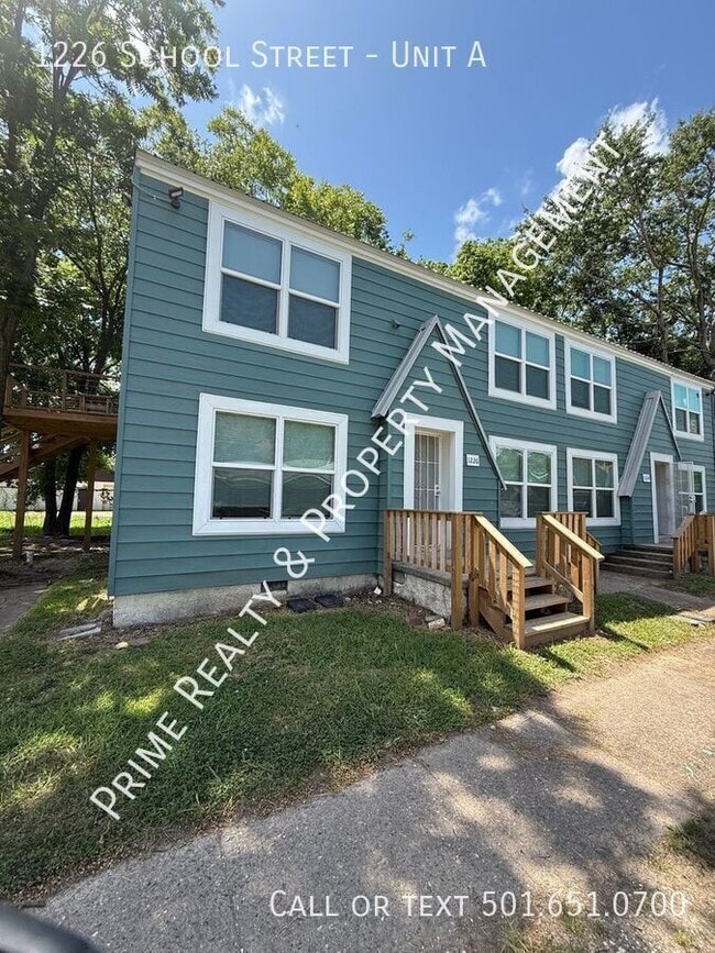 Photo - 1226 School St Apartment Unit A