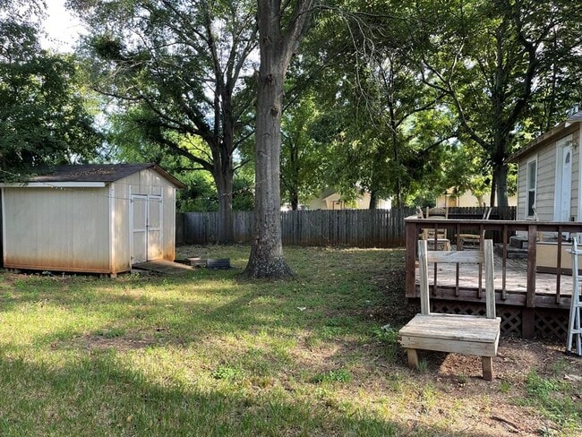 Photo - 2003 Banita St