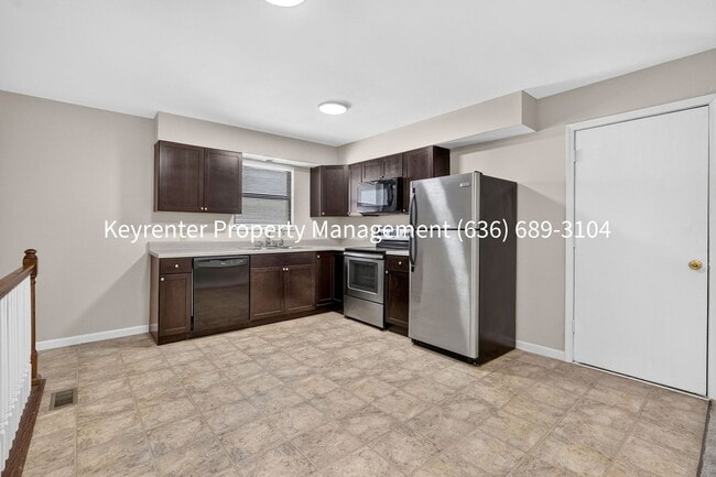 421 Omar Ct