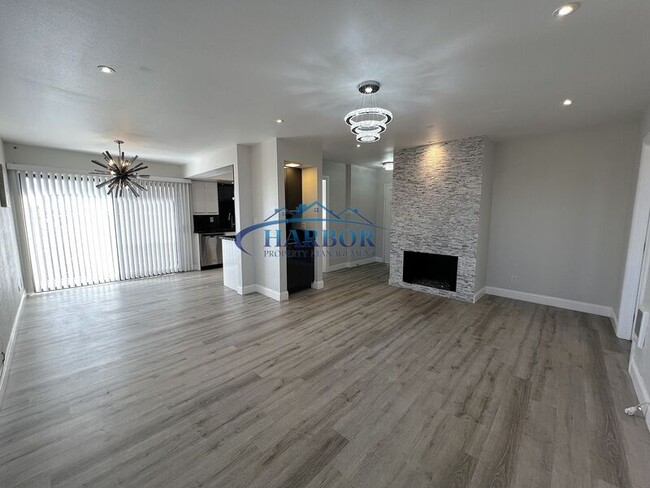 Photo - 1166 W 22nd St Unit 3