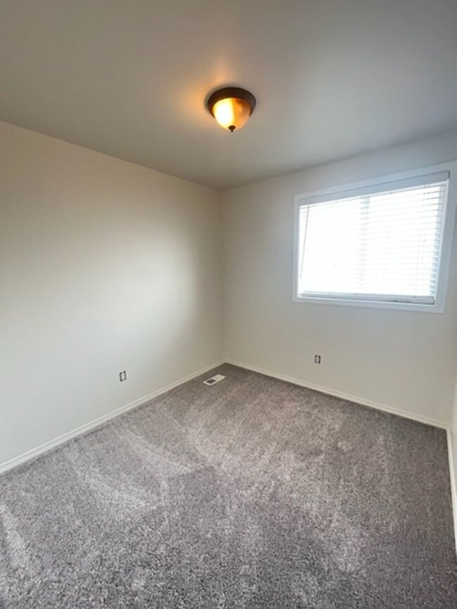 Photo - 3 Bedroom 2 Bath Home in Marysville!