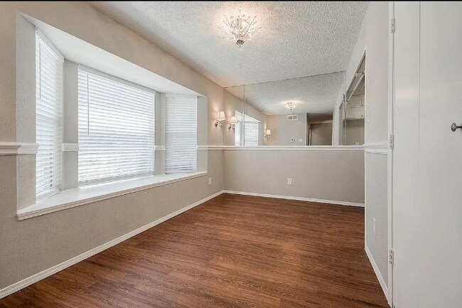 Photo - 520 Pecan Acres Ct