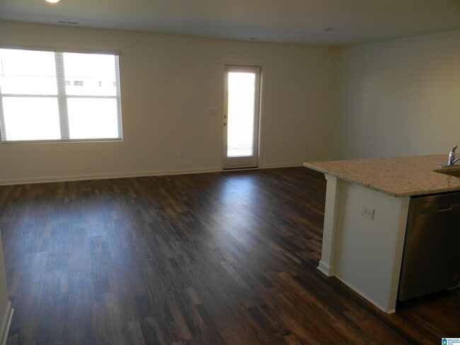 Photo - 640 Koslin Ct