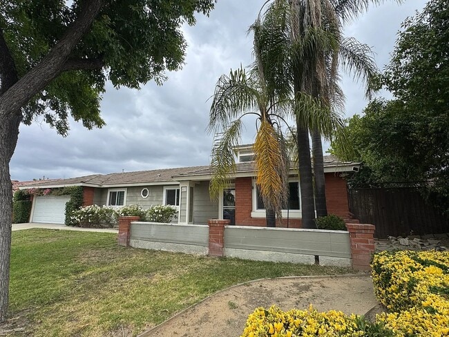 Photo - 417 E Miramar Ave