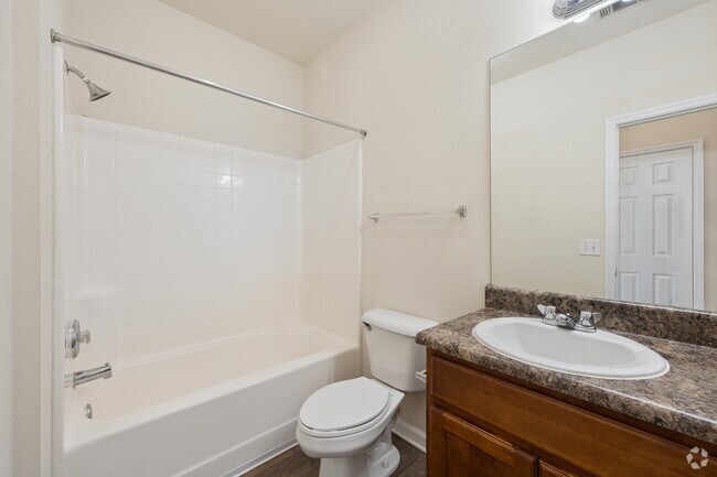 The Ashford 3BR, 2BA - 1,287SF - Second Bathroom