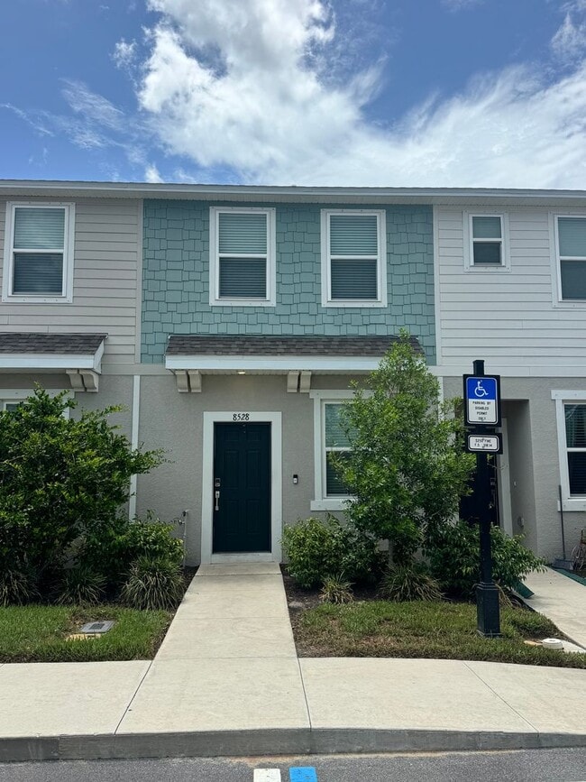 Building Photo - 8528 Daybreak St
