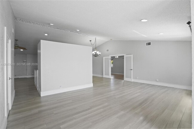 Photo - 4040 NE 6th Ave