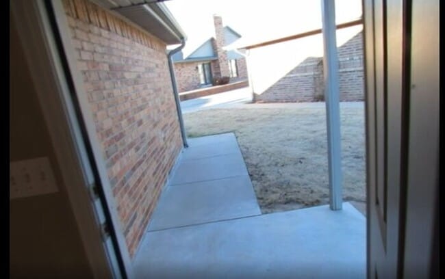 Great 2 bed/1 bath South OKC Duplex